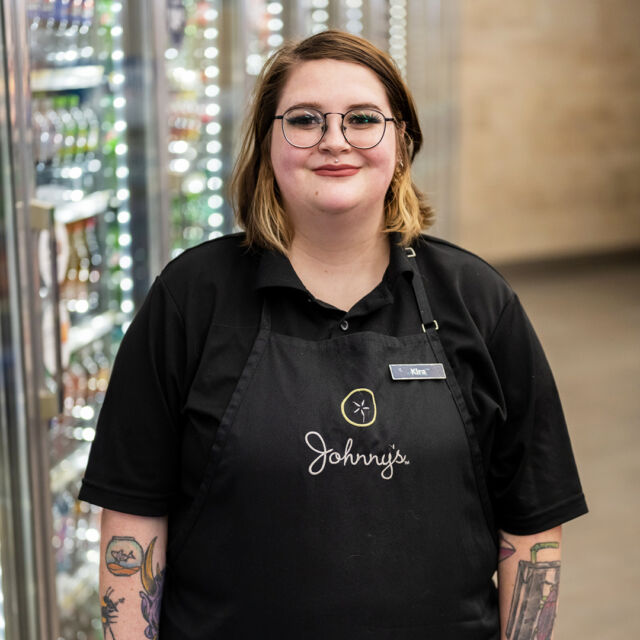 Say hello to Kira, a dedicated Cashier at Johnny's Markets! We’re grateful to have her on our team, and if you’re looking for part-time or full-time work, check out Johnny's job opportunities near you.

Careers link in bio!